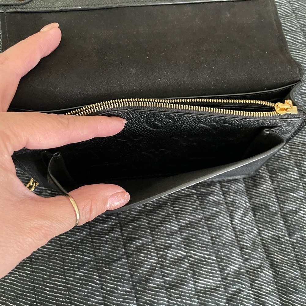 Louis Vuitton Vavin Chain Wallet - Monogram Empreinte Leather Black - Picture 13 of 16